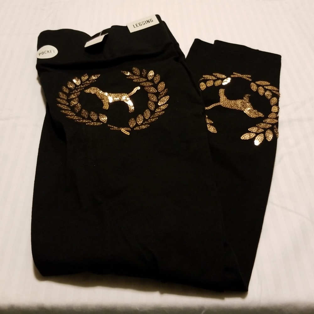 Black leggings